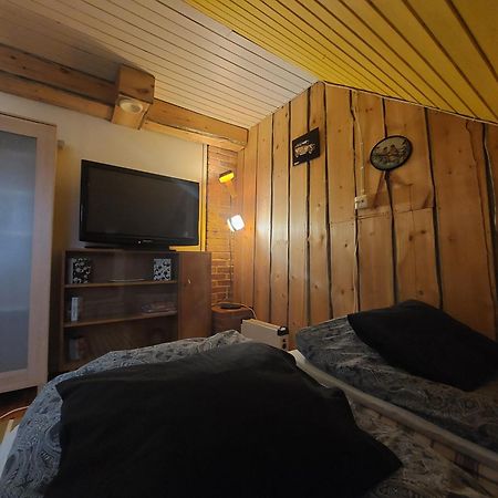 120 Yrs. Old Log House In Kuopio City Centre Extérieur photo