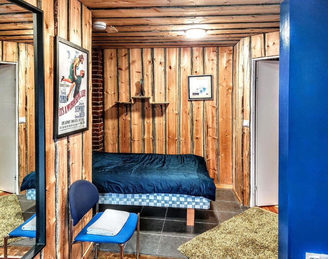 120 Yrs. Old Log House In Kuopio City Centre Extérieur photo