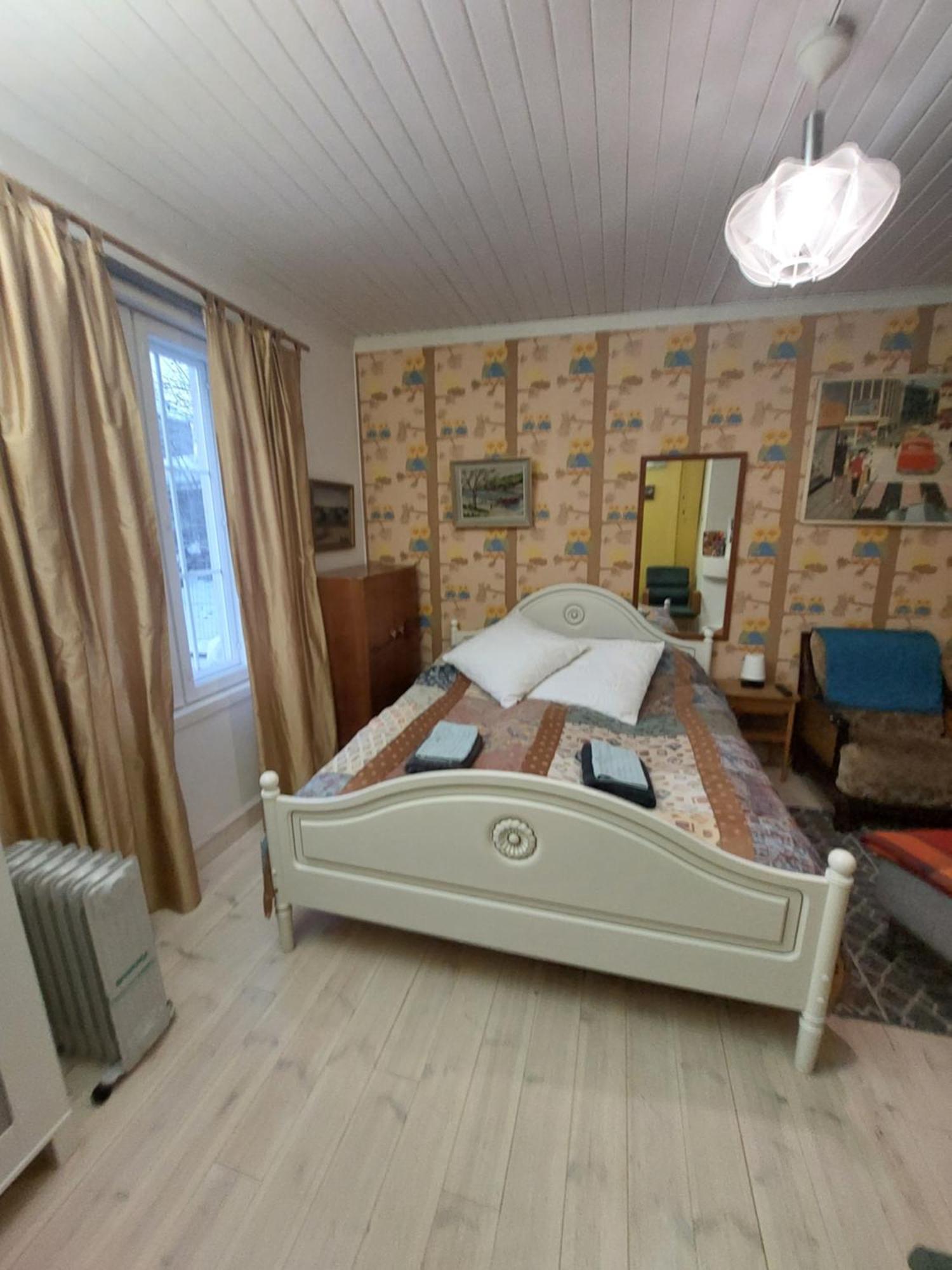 120 Yrs. Old Log House In Kuopio City Centre Extérieur photo