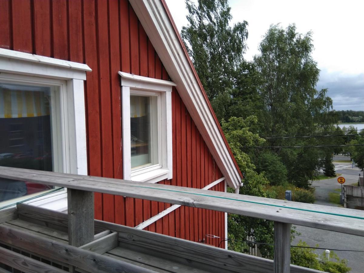 120 Yrs. Old Log House In Kuopio City Centre Extérieur photo