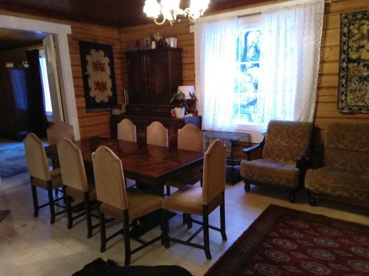 120 Yrs. Old Log House In Kuopio City Centre Extérieur photo