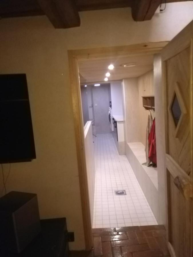 120 Yrs. Old Log House In Kuopio City Centre Extérieur photo
