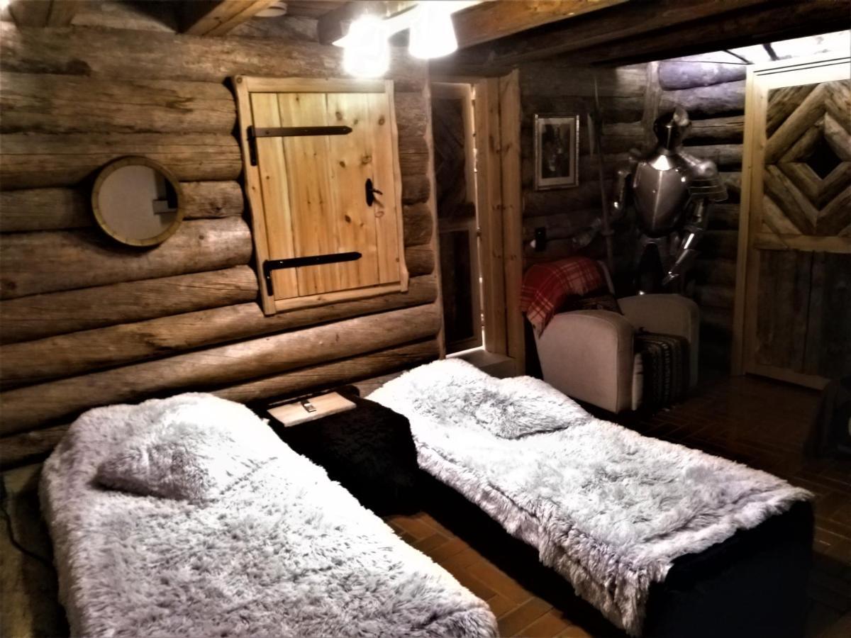 120 Yrs. Old Log House In Kuopio City Centre Extérieur photo
